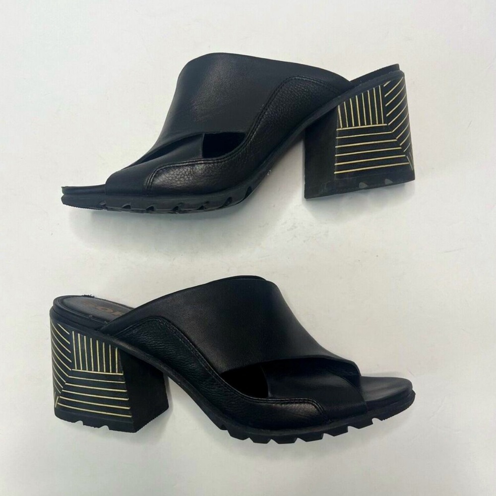 Womens size 11 Sorel slide in sandal